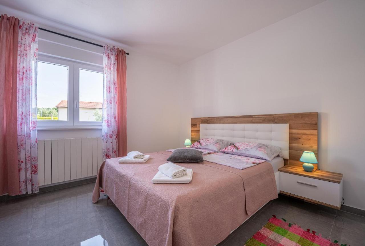 Domus Alba Apartments Pola Esterno foto